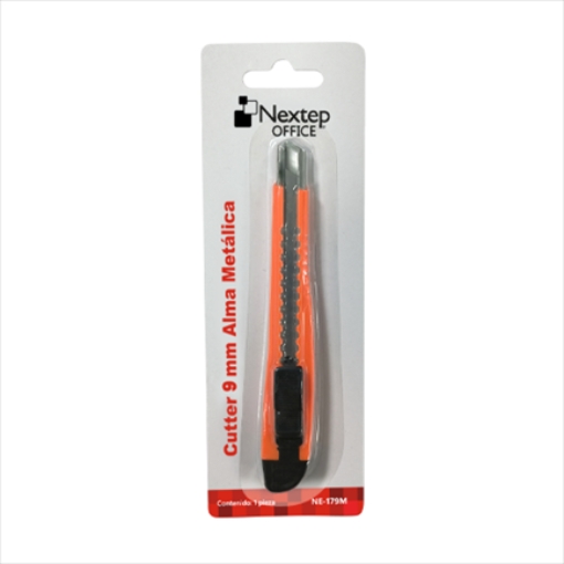 Imagen de Cutter Plástico Nextep Chico Navaja 9mm Alma de Metal